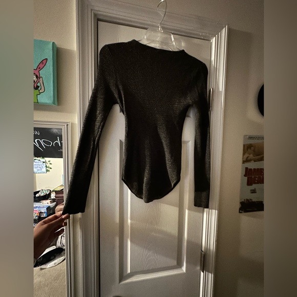 Long Sleeve Laced Top - Picture 2 of 5